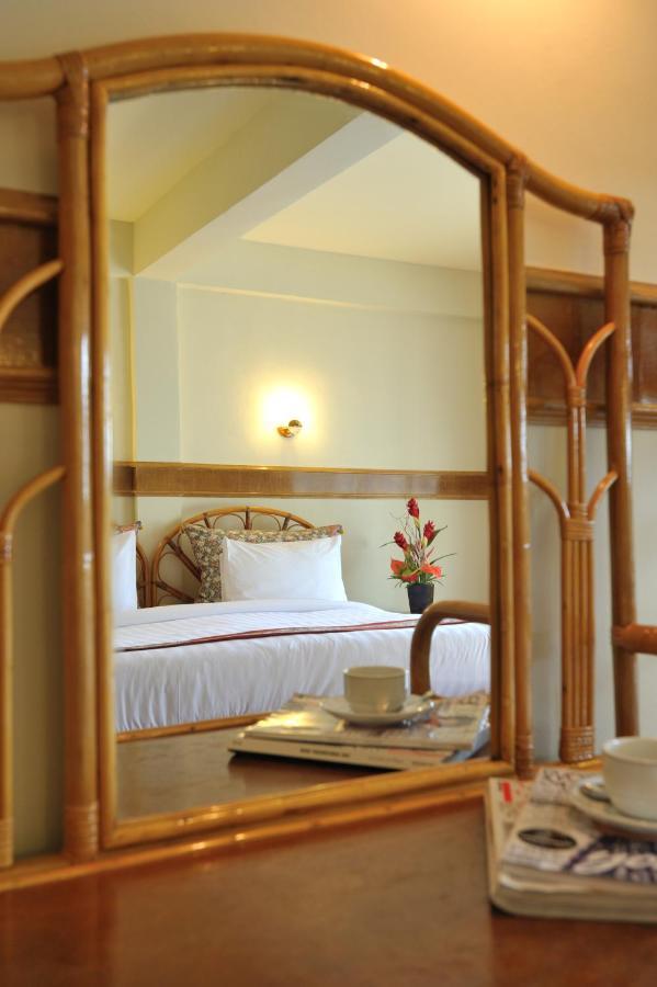 Pen Villa Hotel, Surin Beach - Sha Extra Plus Praia de Surin Exterior foto